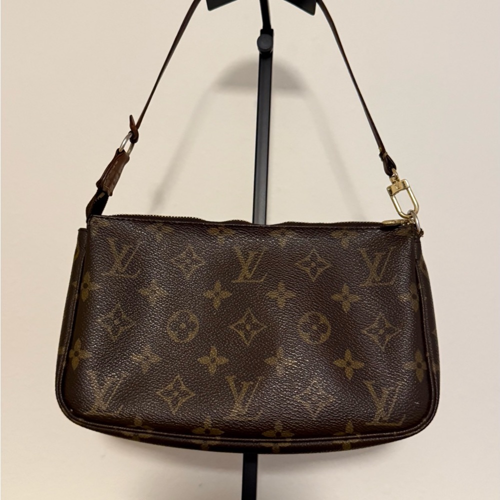 Louis Vuitton Monogram Pochette Accessories
